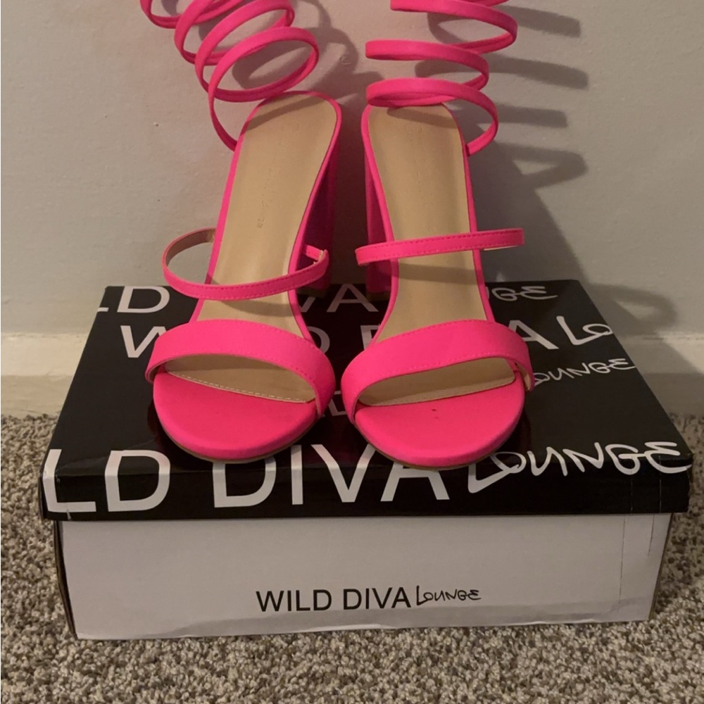 DIVA Lounge Vibrant Pink Spiral Heels